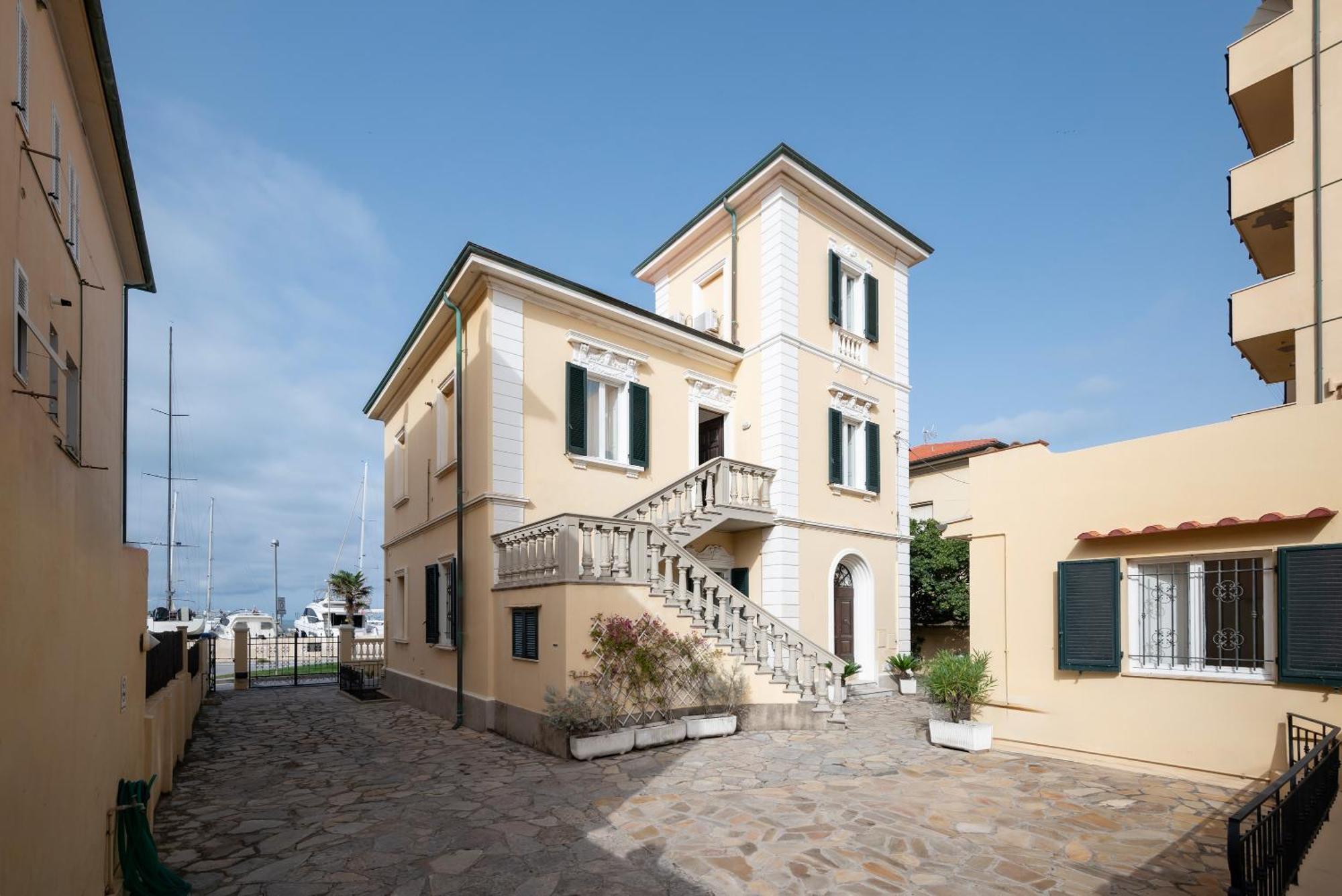 Villa Liberty San Vincenzo Eksteriør billede