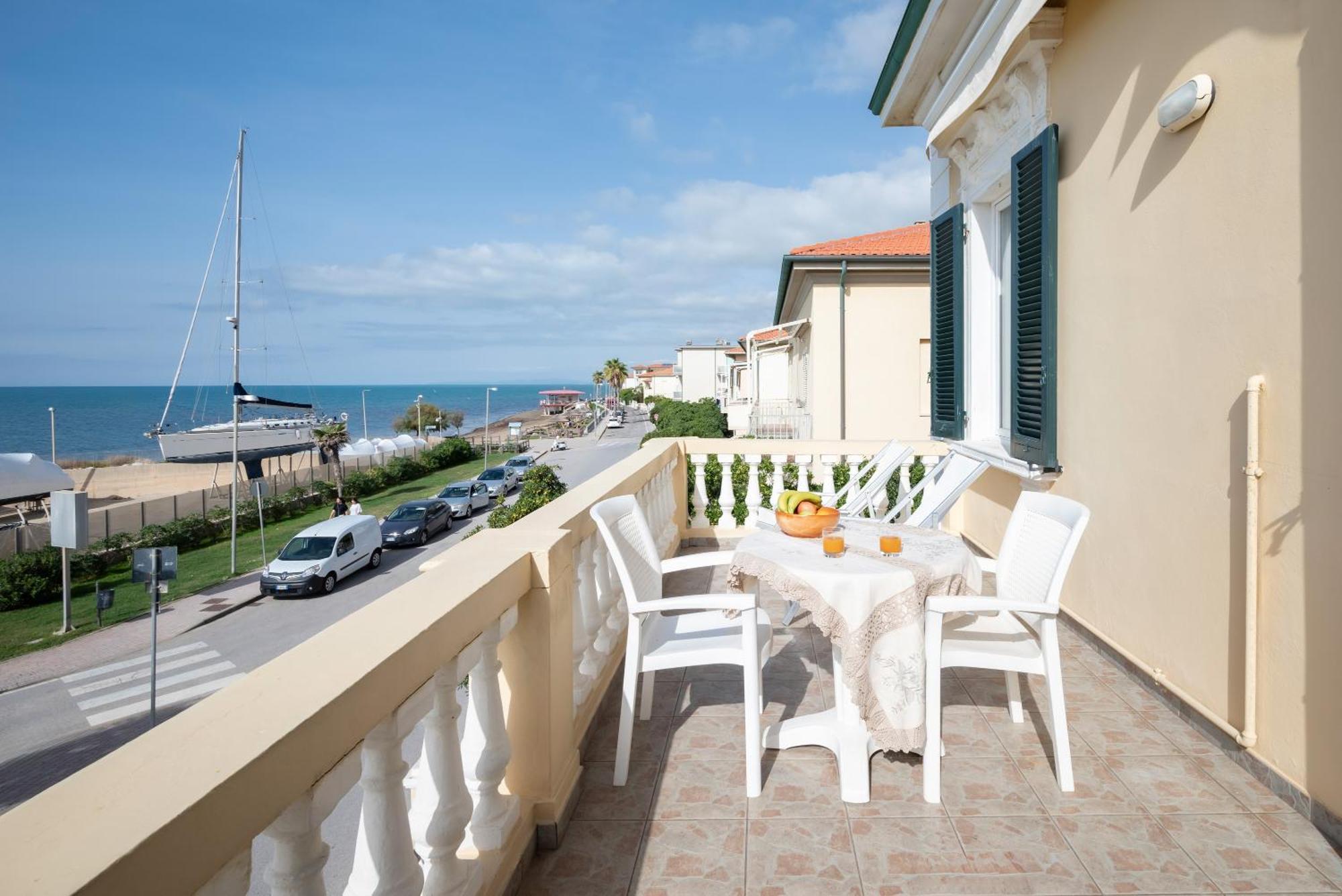 Villa Liberty San Vincenzo Eksteriør billede