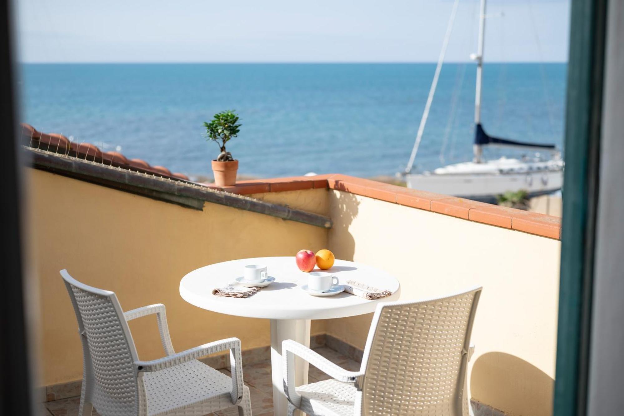 Villa Liberty San Vincenzo Eksteriør billede